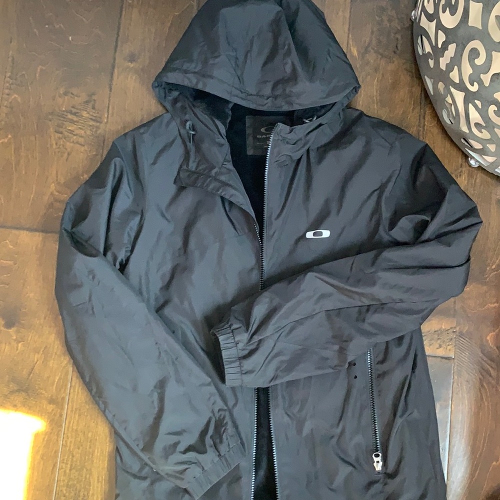 Black Men’s Oakley jacket size small